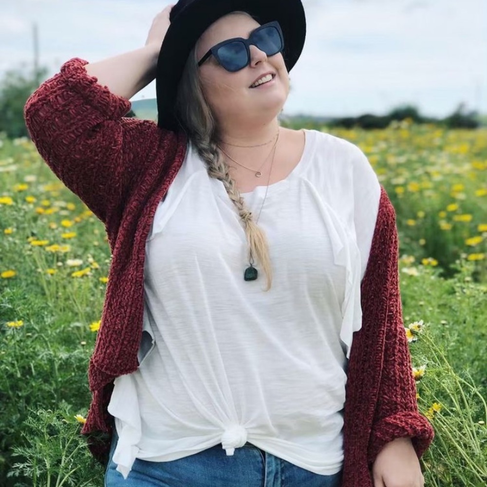 White Ruffle Tee ✨ Plus Size